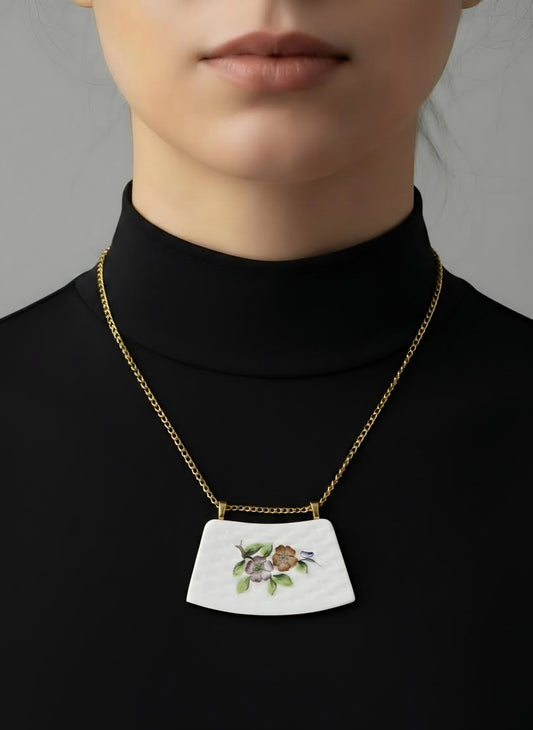 Pansy pattern pendant