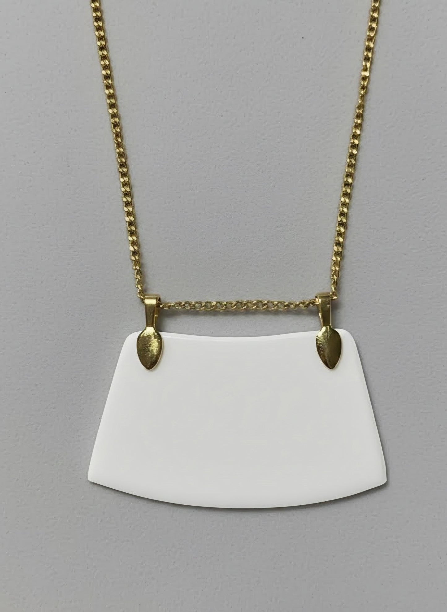 Pansy pattern pendant