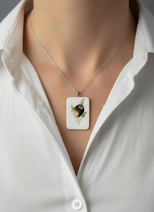 Acorn pattern pendant