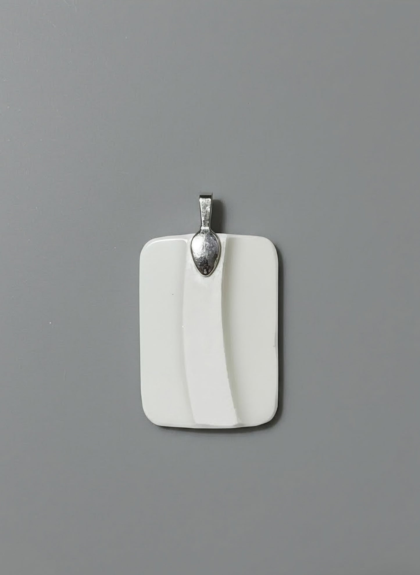 Acorn pattern pendant