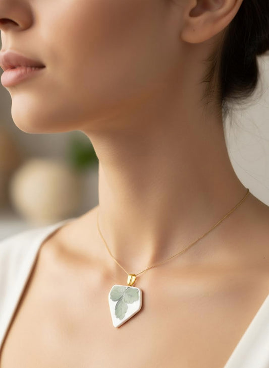Leaf Pattern Pendant