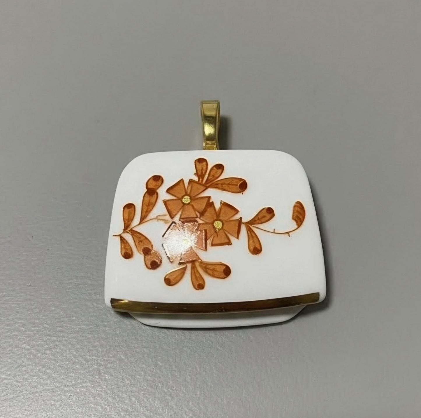 Orange Floral pattern pendant